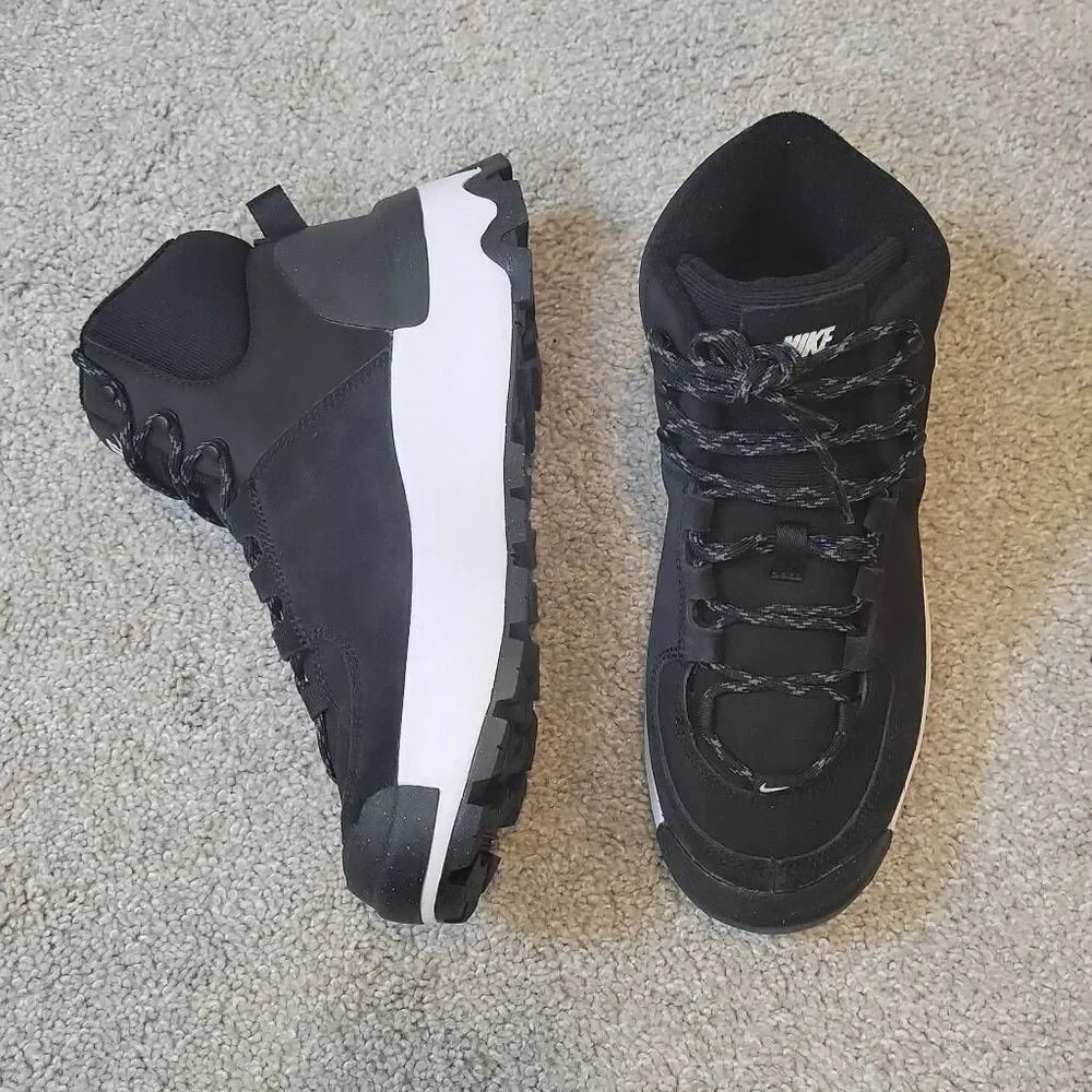 Nike Women's City Classic Boot Shoes Sneakers Size 9.5
